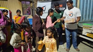 Team Sandeep Patil – Distributing Food -9