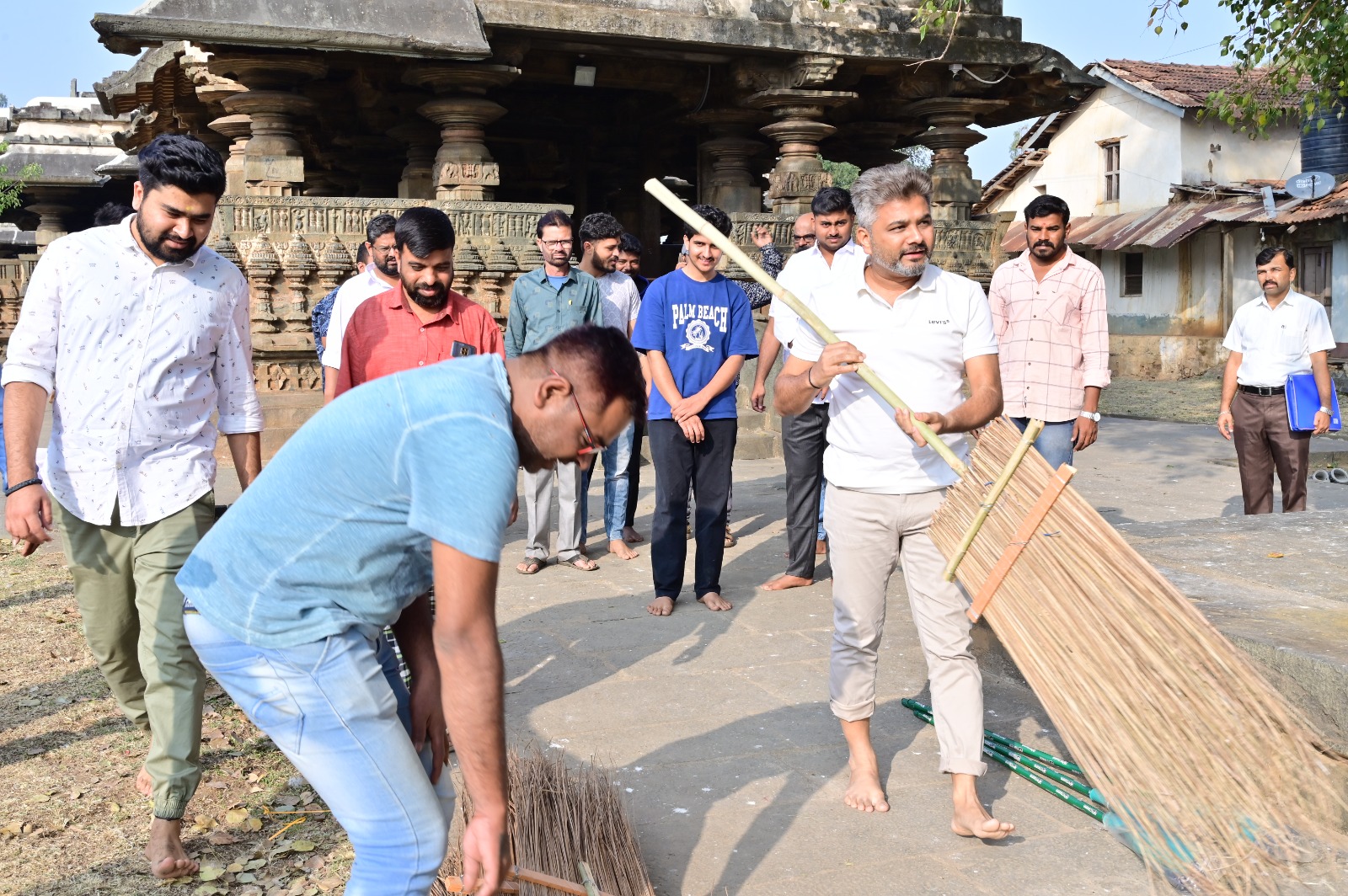 Team Sandeep Patil – Swachh Mandir Campaign – 3